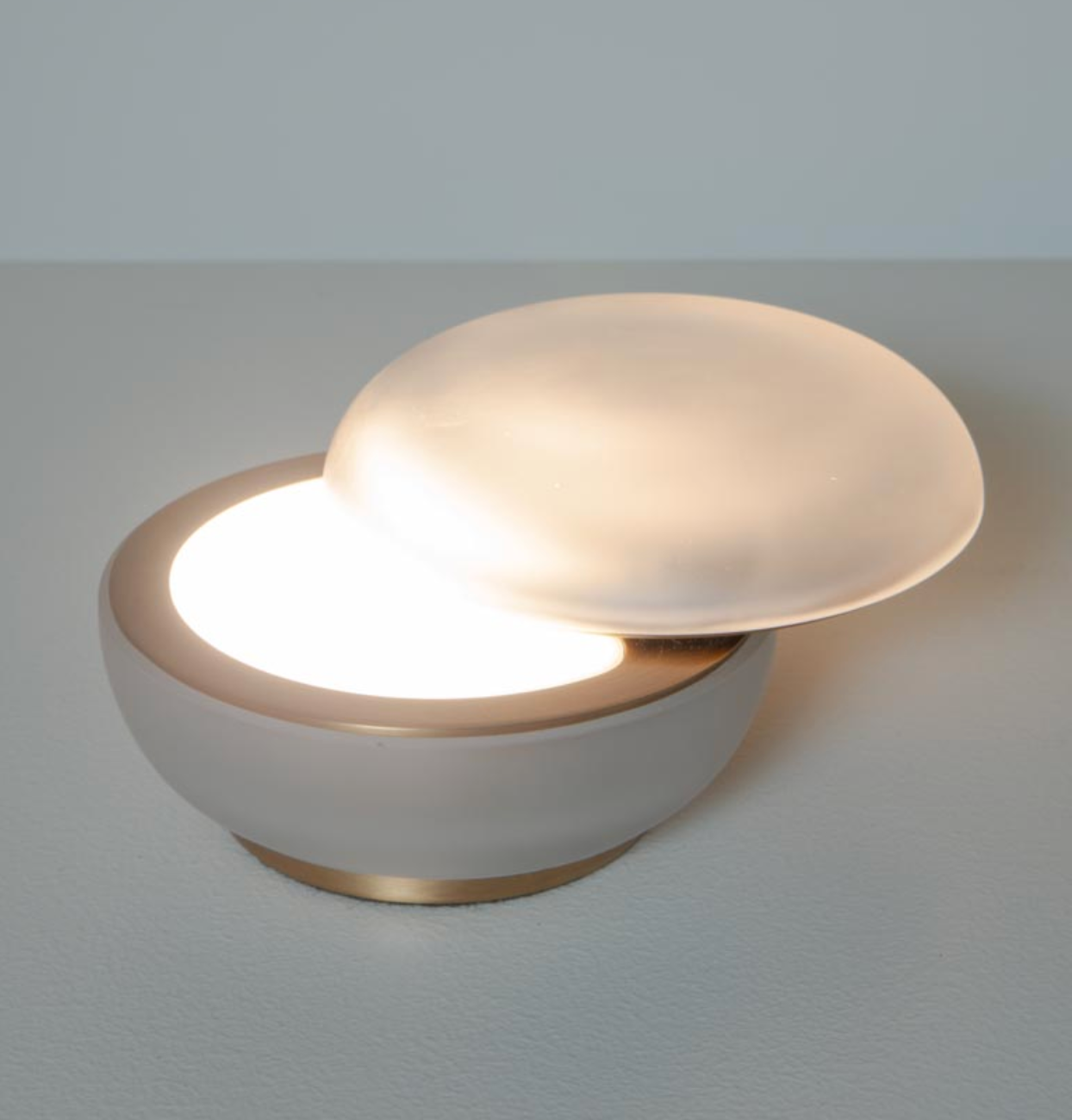 Uppladdningsbar bordslampa LIBERTÉ No.2